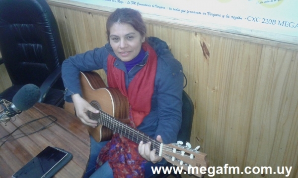 La cantautora Vergarense Cristina Pereira  estuvo en el programa Rom&aacute;nticos al aire 27/10/16