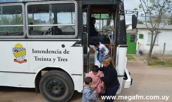 Comenzo a funcionar en d&iacute;as de pagos a pasivos omnibus urbano en Vergara