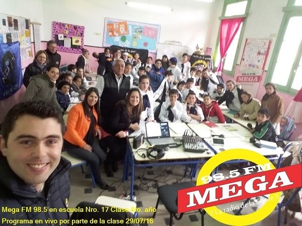 Ni&ntilde;os de 6to. a&ntilde;o A de Escuela 17 realizaron un programa en vivo en Mega FM 98.5 29/07/16