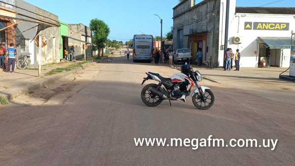 Una camioneta y un omnibus impactaron en la zona centrica de Vergara 8/11/21
