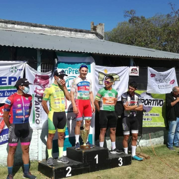 El ciclista vergarense Leonel Rodr&iacute;guez particip&oacute; este fin de semana en San Jacinto Canelones 18/10/21