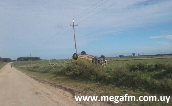 Volc&oacute; un autom&oacute;vil en ruta 91 a 3 Kil&oacute;metros de Vergara 5/11/17