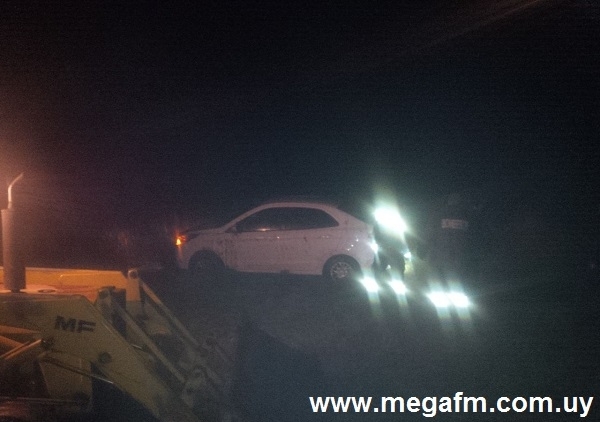 Volc&oacute; un auto en Ruta 18 Km. 339 27/08/16