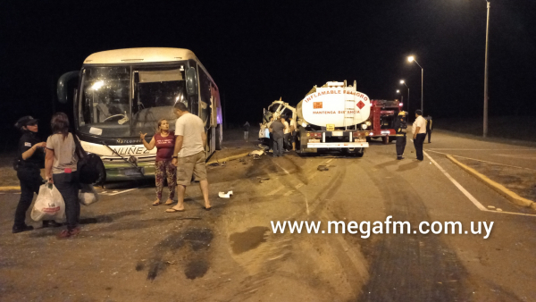 Mega FM 91.9 accidente de tr&aacute;nsito grave en los accesos a Vergara 30/10/21