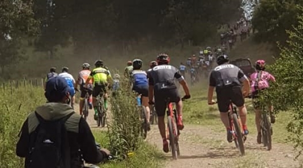 Integrantes de la agrupaci&oacute;n de MTB Vergara participaron del desaf&iacute;o doble pueblo Nando 9/11/20