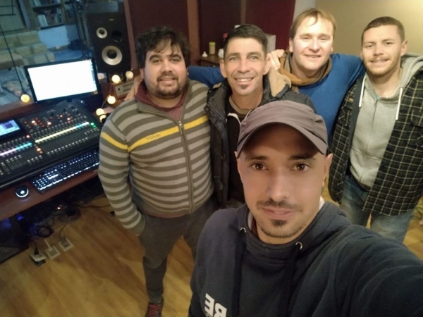 Adri&aacute;n Muniz vocalista de Guardianes de la noche present&oacute; la versi&oacute;n del tema "despu&eacute;s de t&iacute;" 8/06/20