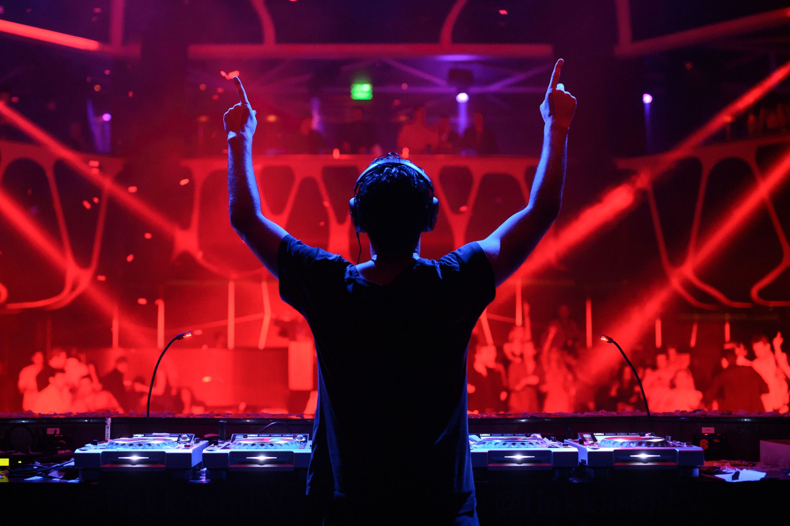 E-tropolis line-up complete