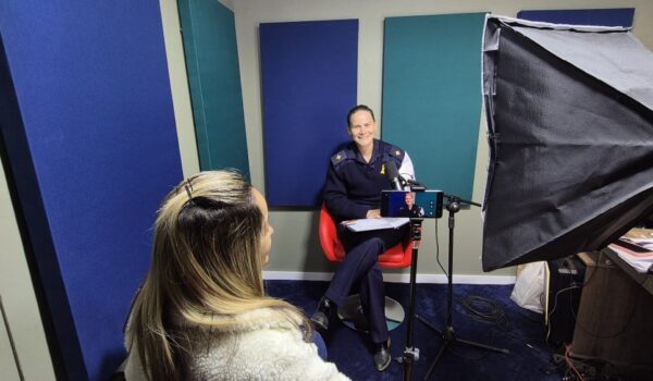 Ofl Ayte Cecilia Olivera – Egda Policía Comunitaria Jefatura Treinta y Tres- mes amarillo 2026 – Mega FM 91.9 Vergara – Identidades 2026